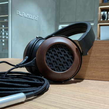 試聽機出清 ▶FOSTEX TH808 木殼開放式耳機